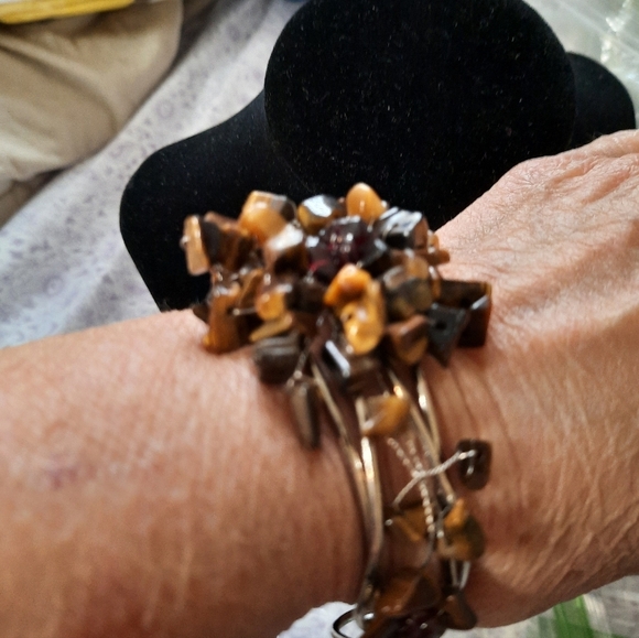 Handmade Stone Wired Women's Bracelet - Picture 5 of 13